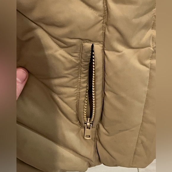 "True Character" Goose Down Winter Vest - Picture 7 of 11